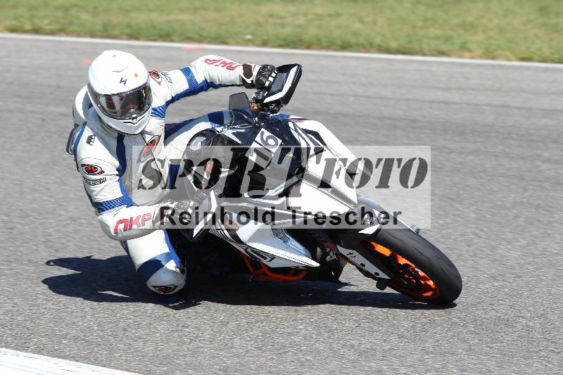 /Archiv-2025/48 25.08.2025 Cornu Master School ADR/rot-rouge/16